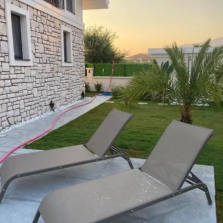 빌라 Super Delux 6-Bed Villa Brave