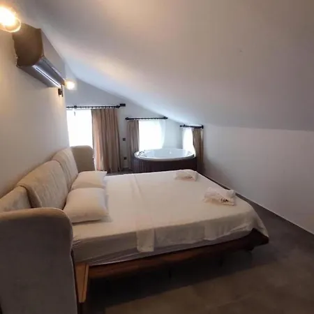 빌라 Super Delux 6-Bed Villa Brave